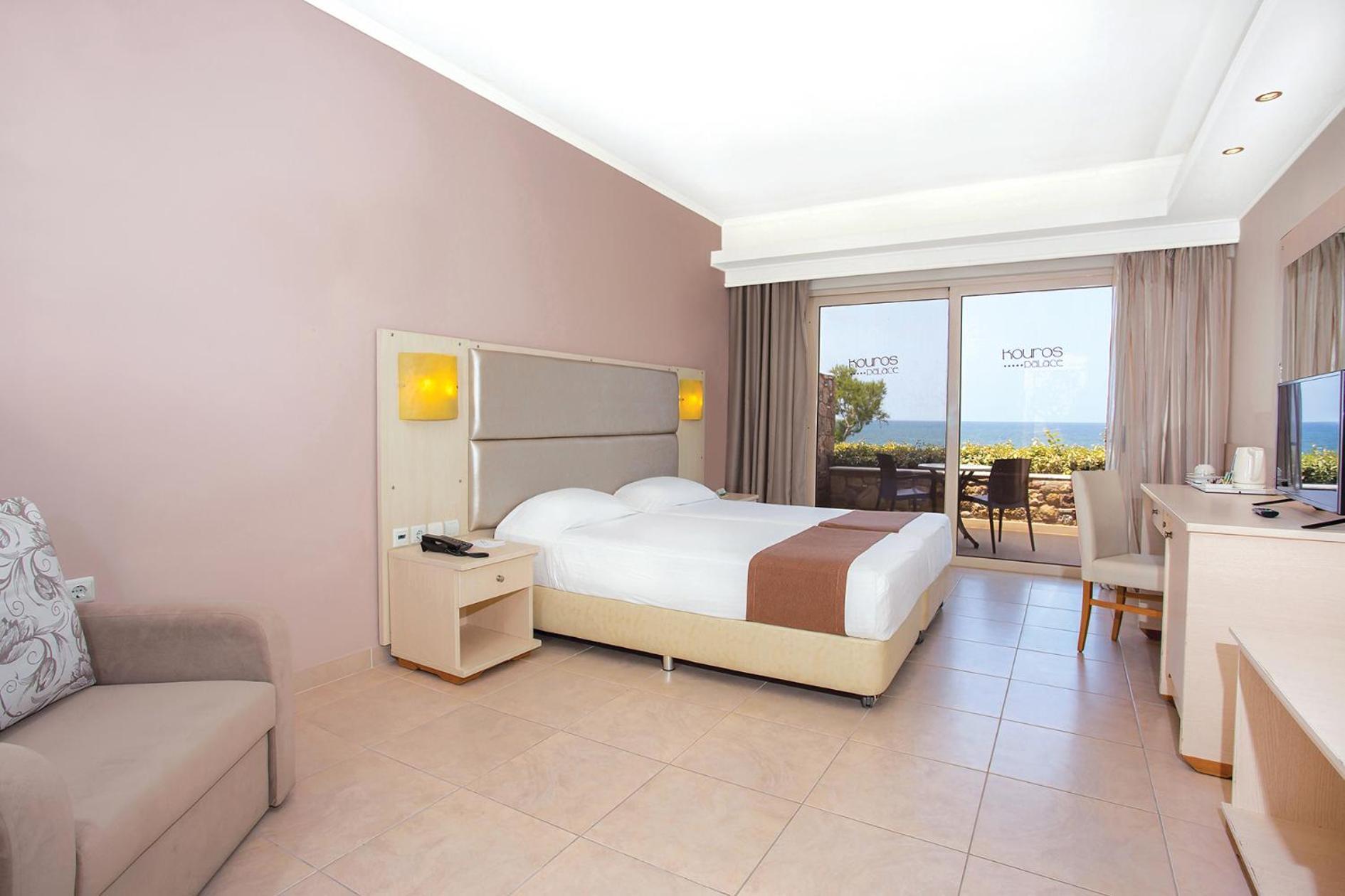 Kouros Palace Hotel 5*