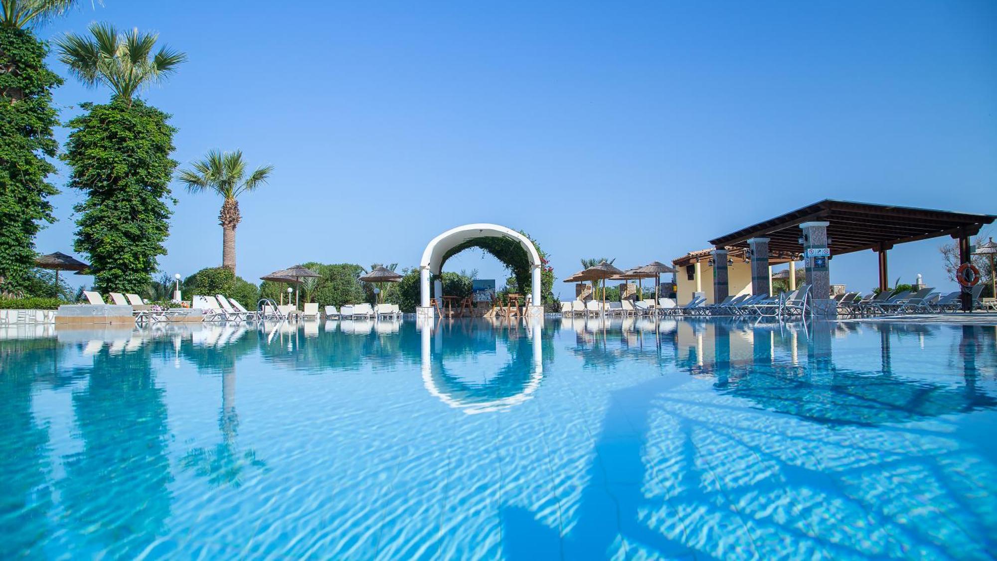 Kouros Palace Hotel