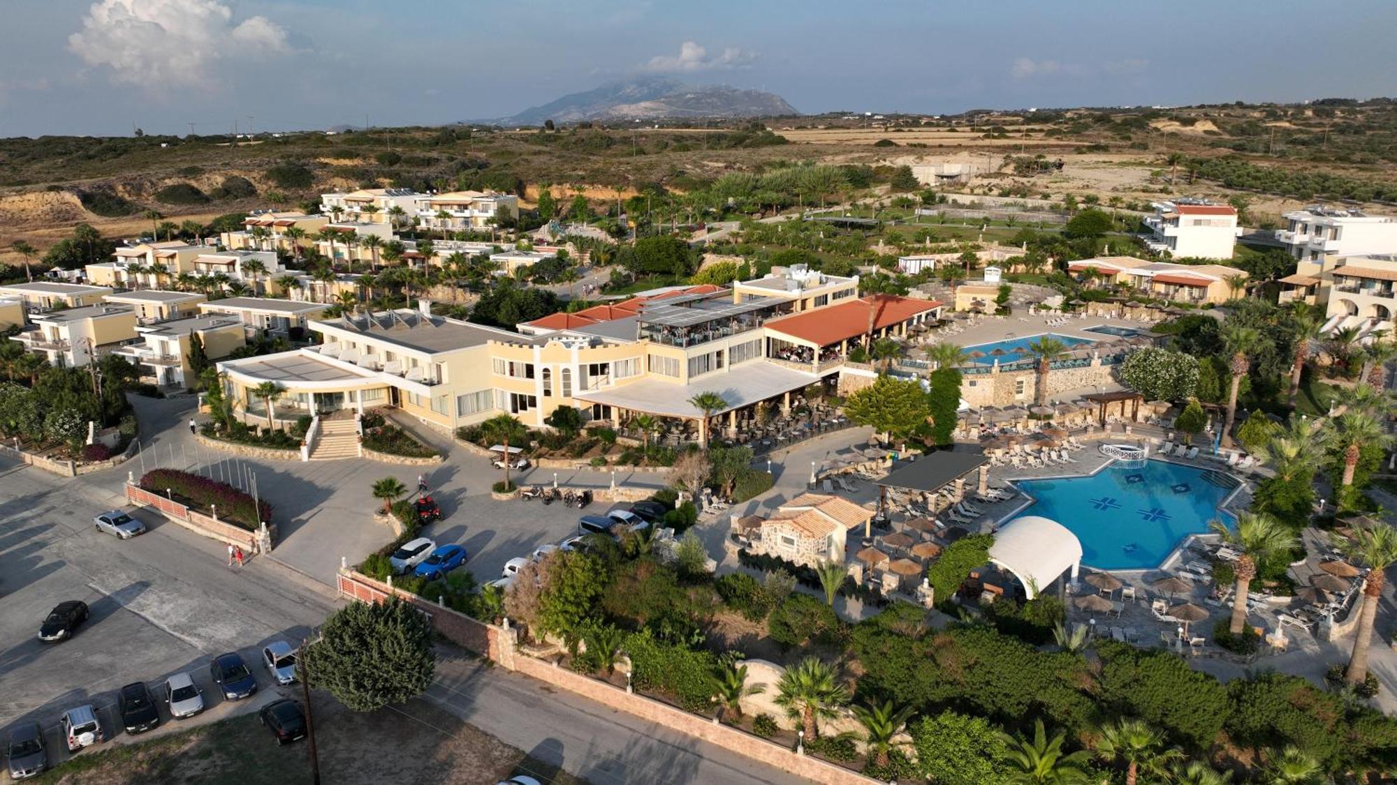 Kouros Palace Hotel